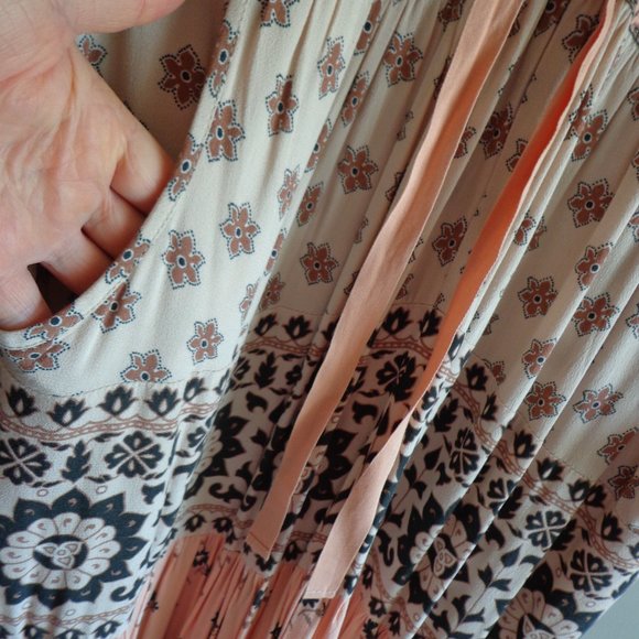 FIRM NWOT SPELL LIONHEART SUNDOWN GOWN XS Floral - Picture 13 of 16